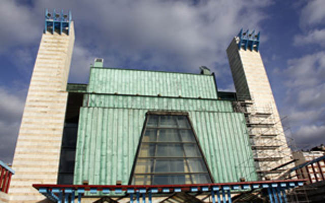 Más reuniones pero menos participantes durante 2012 en España