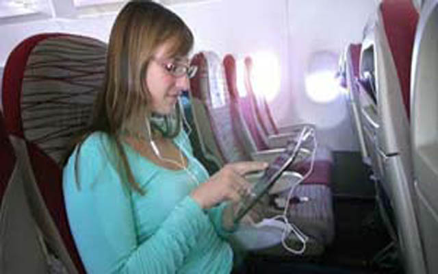 Luz verde para el uso de móviles y tabletas durante el despegue y aterrizaje