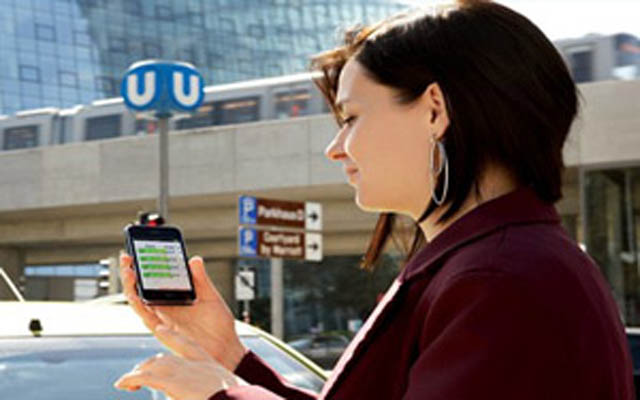 Los viajeros de negocios ya no saben viajar sin sus dispositivos móviles