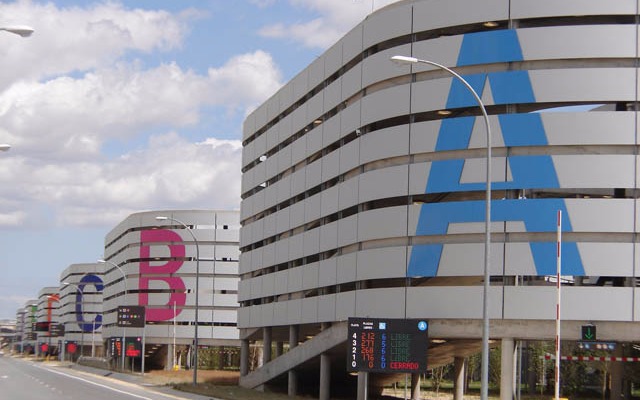 ¿Qué aeropuertos españoles son los más caros para dejar el coche?