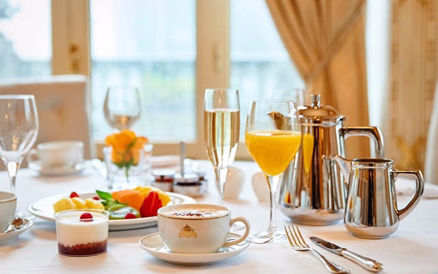 Lo que cuesta desayunar en el hotel