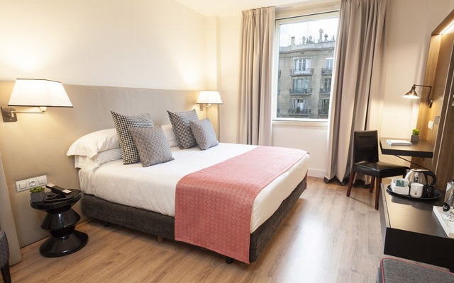 La tarifa media de hotel en España se mantiene invariable en los 99 euros