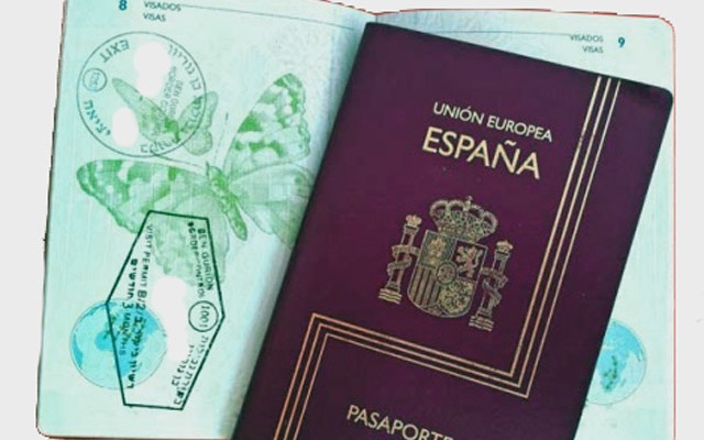 El pasaporte español pierde valor, pero se mantiene entre los mejores del mundo