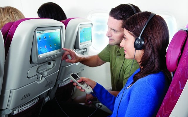 El 53% de las empresas españolas utiliza la clase turista en larga distancia