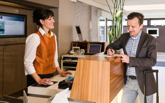 Half of tourism companies fear a talent drain this year