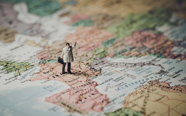 Foreign Affairs sets up an information phone number for corporate travelers