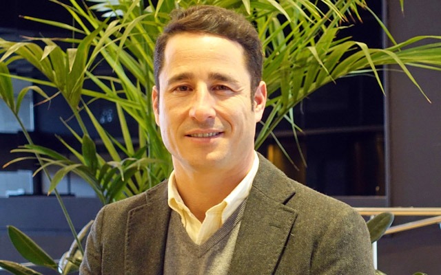 «El cliente de empresa busca servicio, en el sentido más amplio de la palabra»