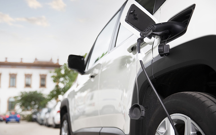 L'UE pensa di trasferire alle imprese la responsabilità della decarbonizzazione delle flotte di veicoli