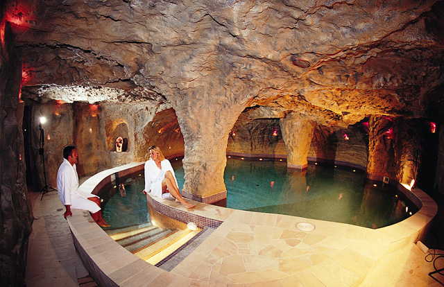 Cohoteling, the new trend in high-end hotels