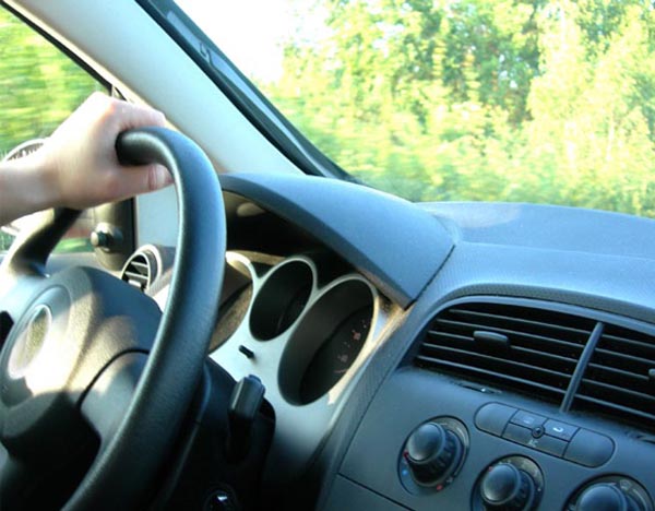 Vantagens sobre rodas: táxi empresarial e aluguer com motorista