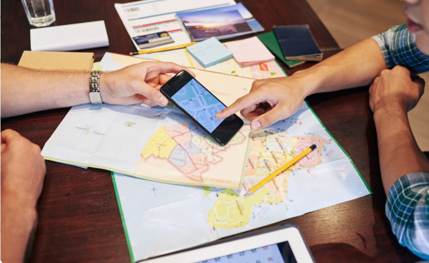 El 60 % de los viajeros sigue priorizando la planificación humana frente a la IA