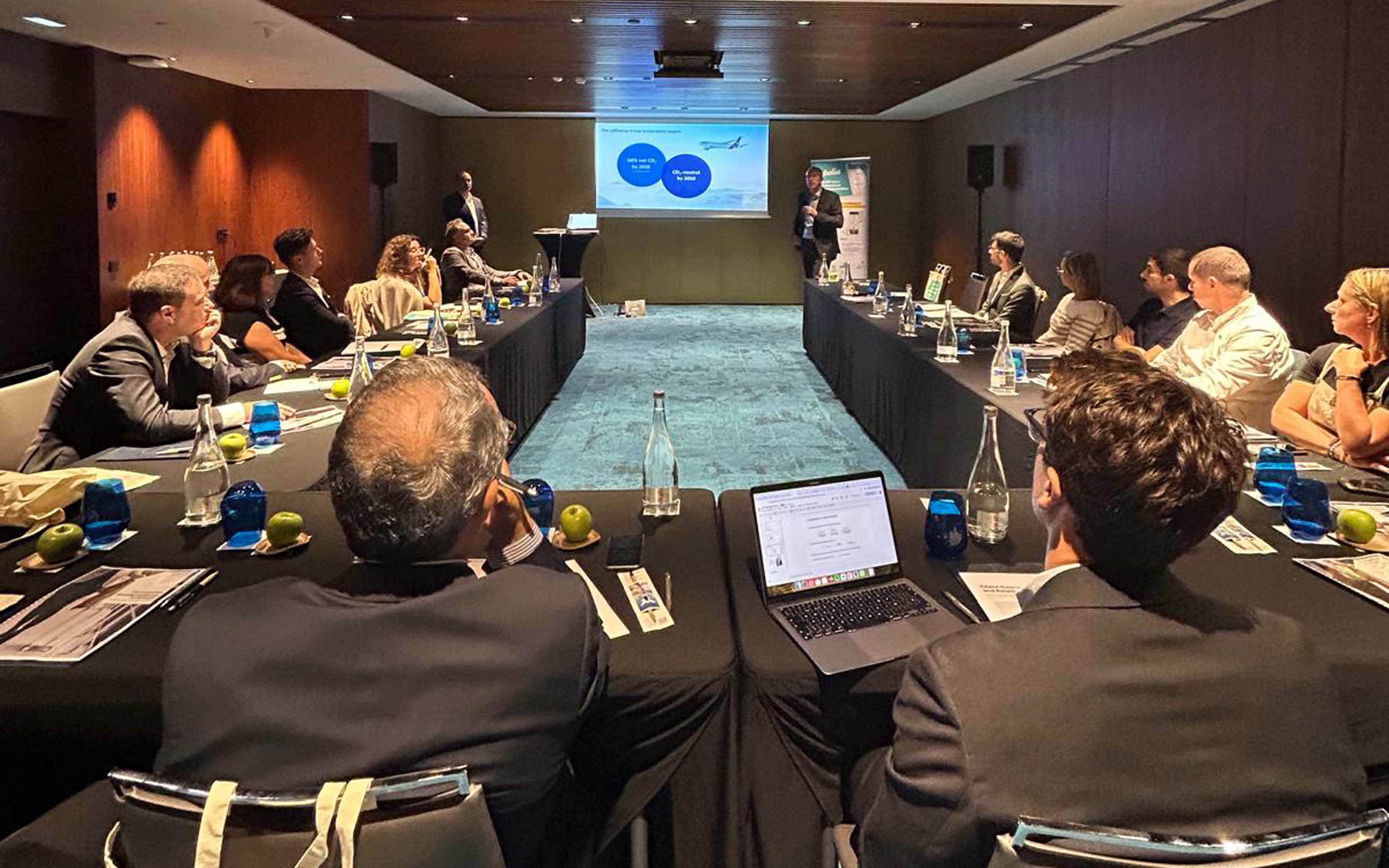 Desafios e oportunidades nas viagens de negócios para 2025_Oporto