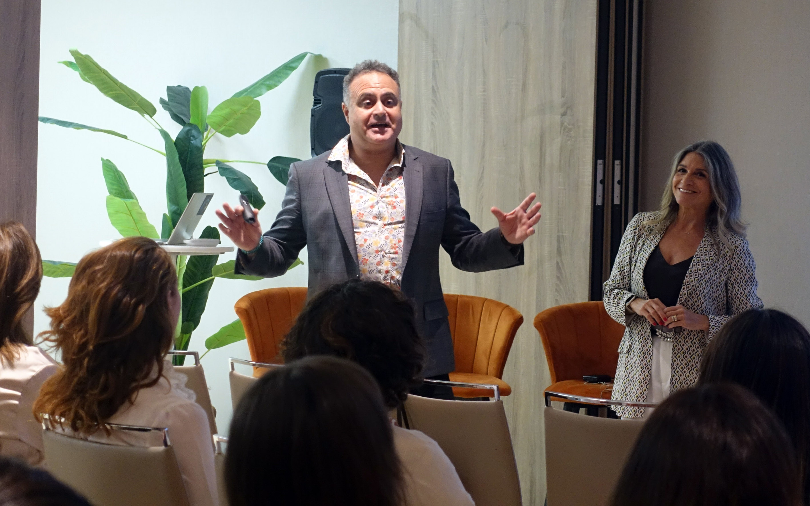 Pegada de carbono Net Zero nas viagens de negócios_Madrid