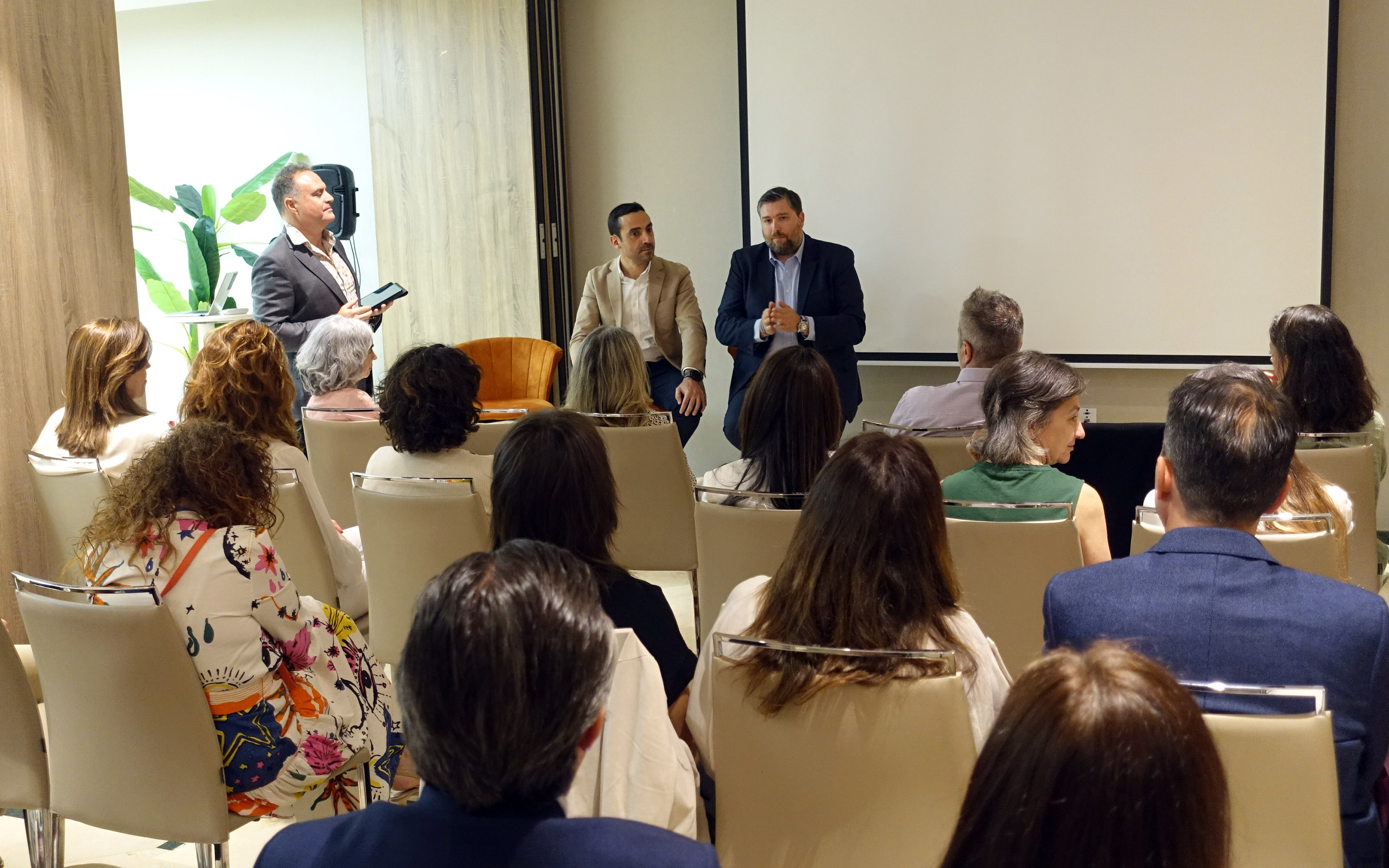 Pegada de carbono Net Zero nas viagens de negócios_Madrid