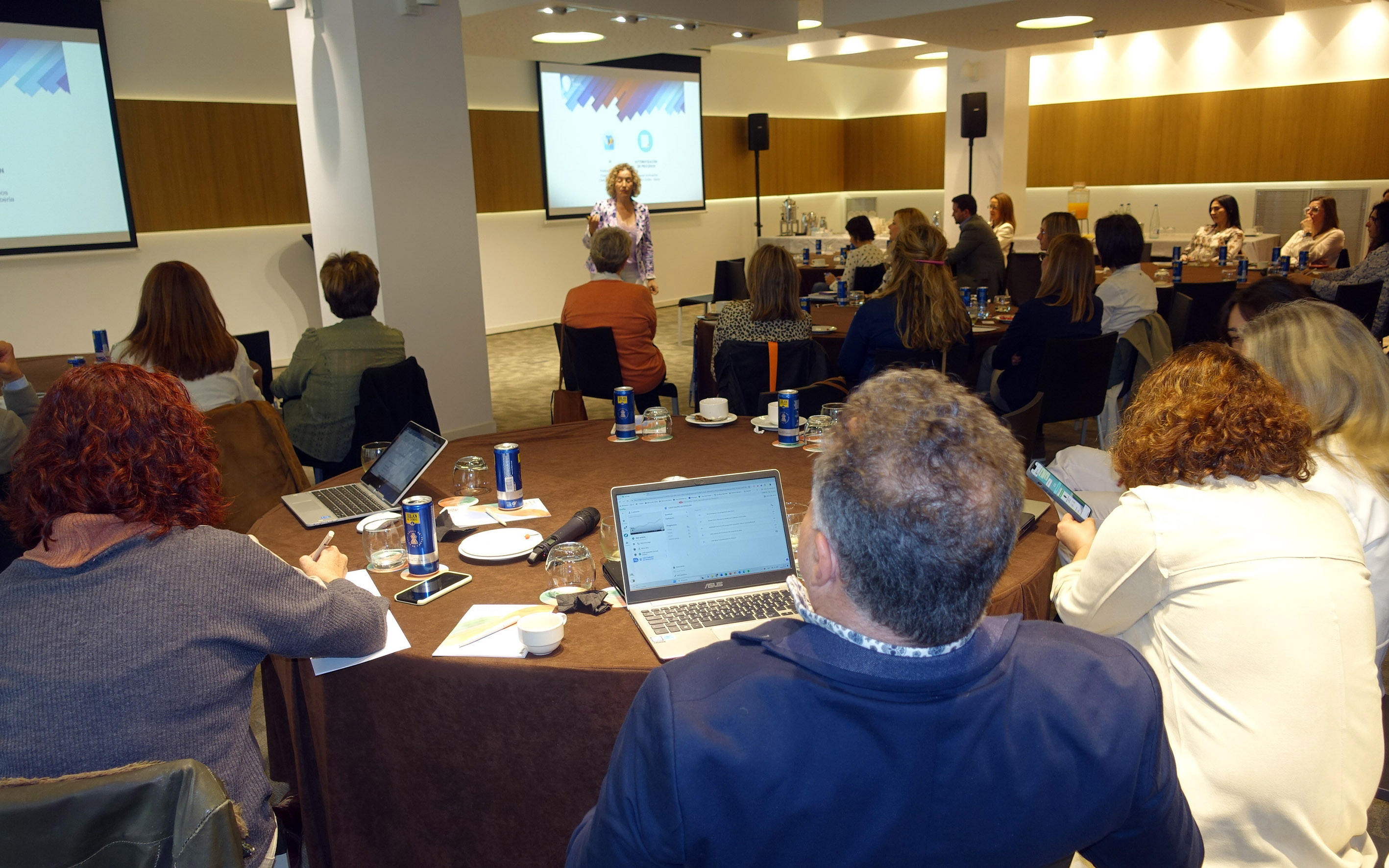 Os 3 em linha: Gestor de viagens-Agência de viagens-Fornecedor_Barcelona