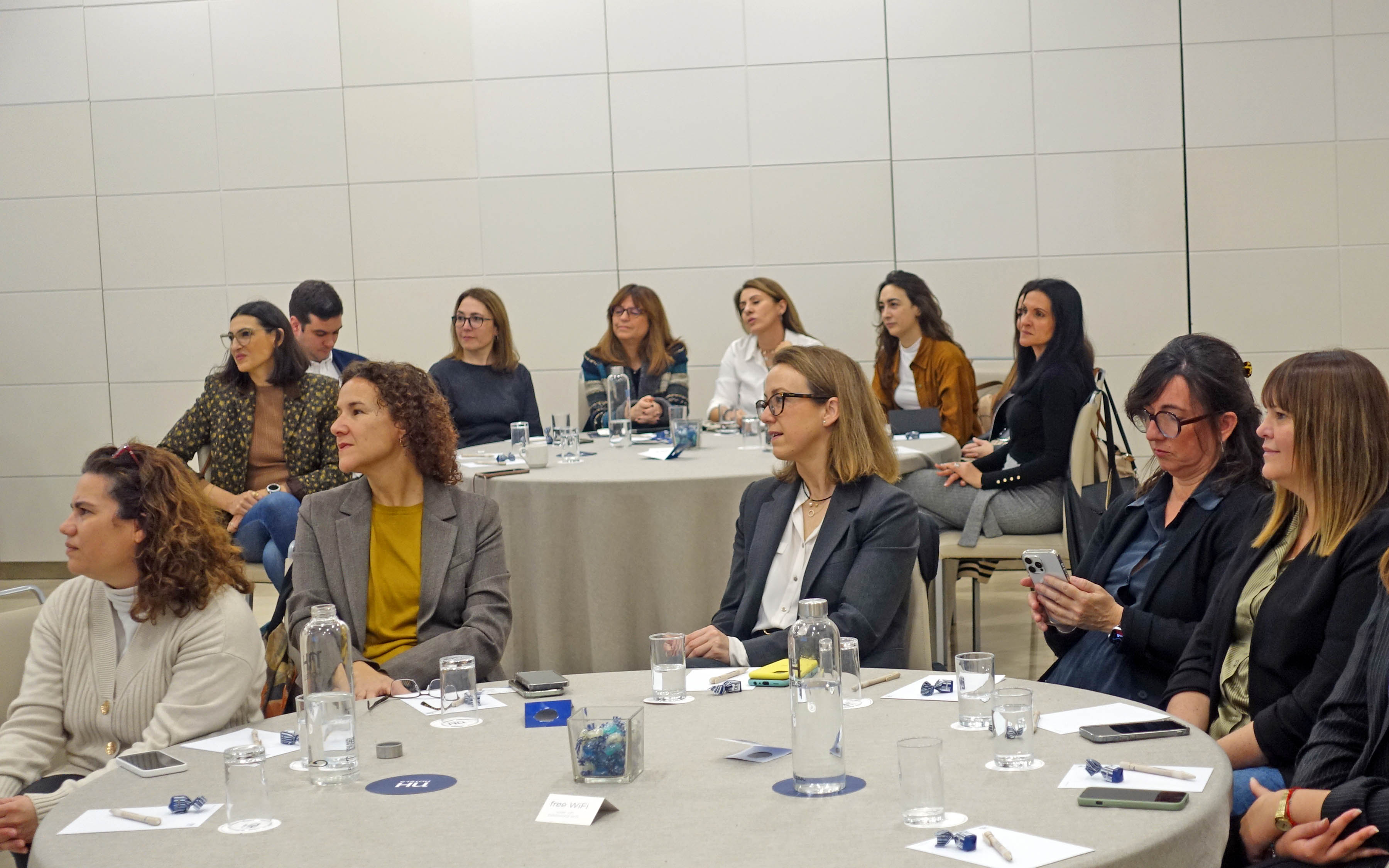 Manual de sobrevivência face à subida dos preços nas viagens de negócios_Barcelona