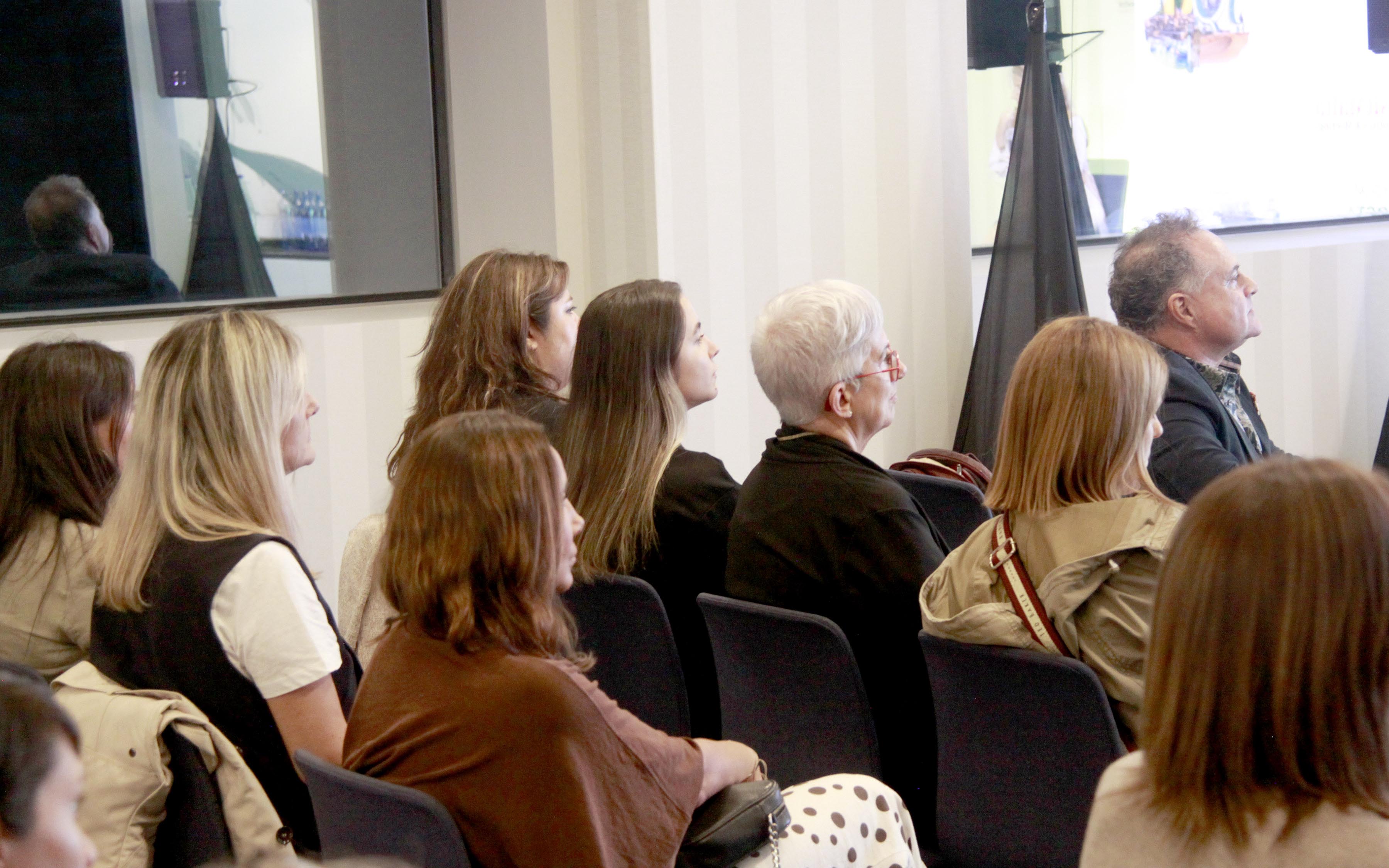 MICE Hub by Newlink_Engagement que transcende: Ligar-se à NewGen em eventos empresariais