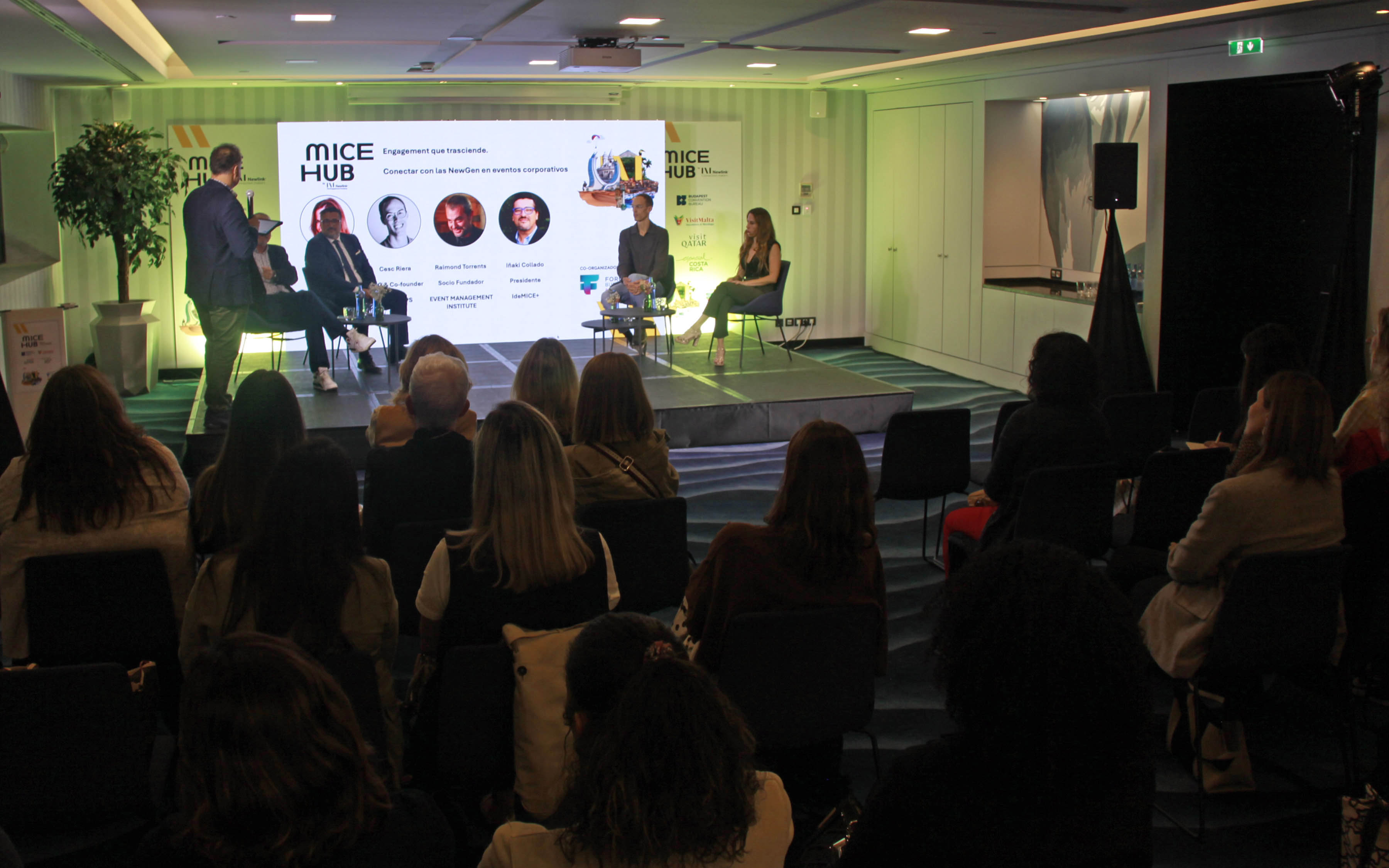 MICE Hub by Newlink_Engagement que transcende: Ligar-se à NewGen em eventos empresariais