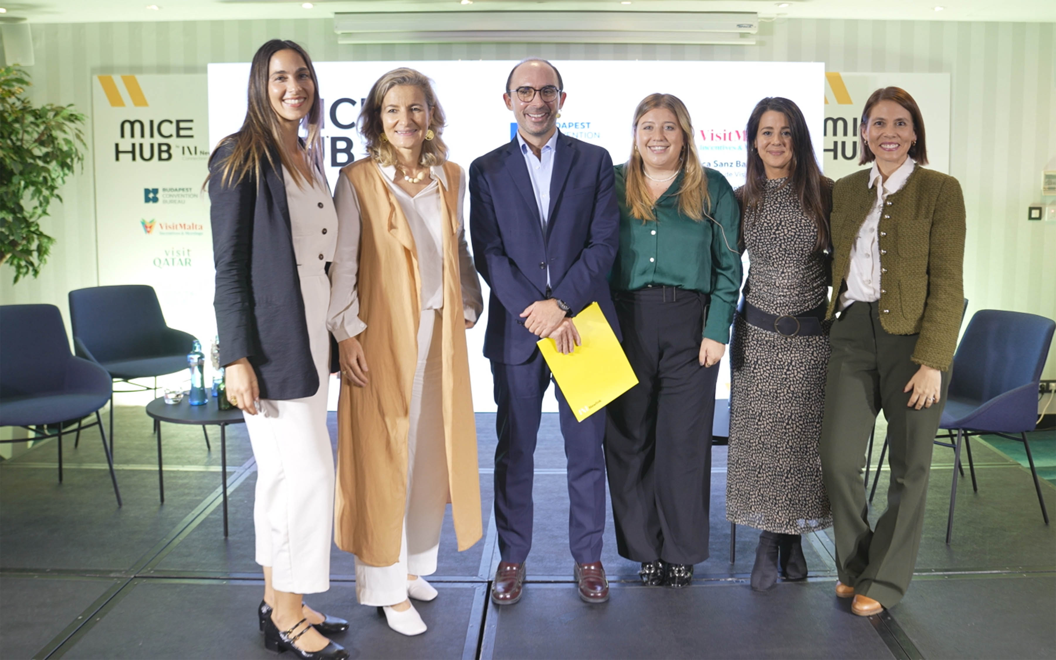 MICE Hub by Newlink_Engagement que transcende: Ligar-se à NewGen em eventos empresariais