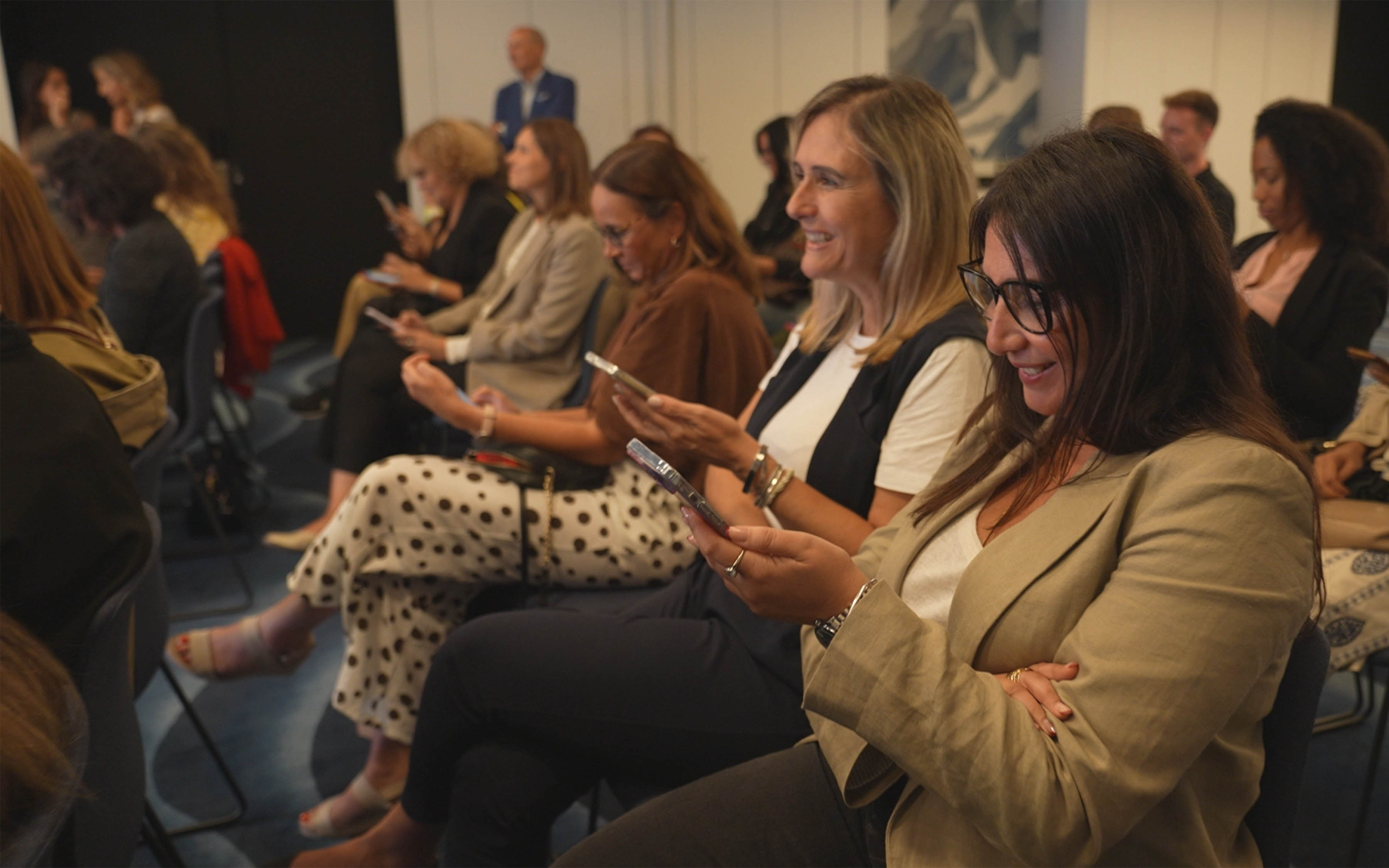 MICE Hub by Newlink_Engagement que transcende: Ligar-se à NewGen em eventos empresariais