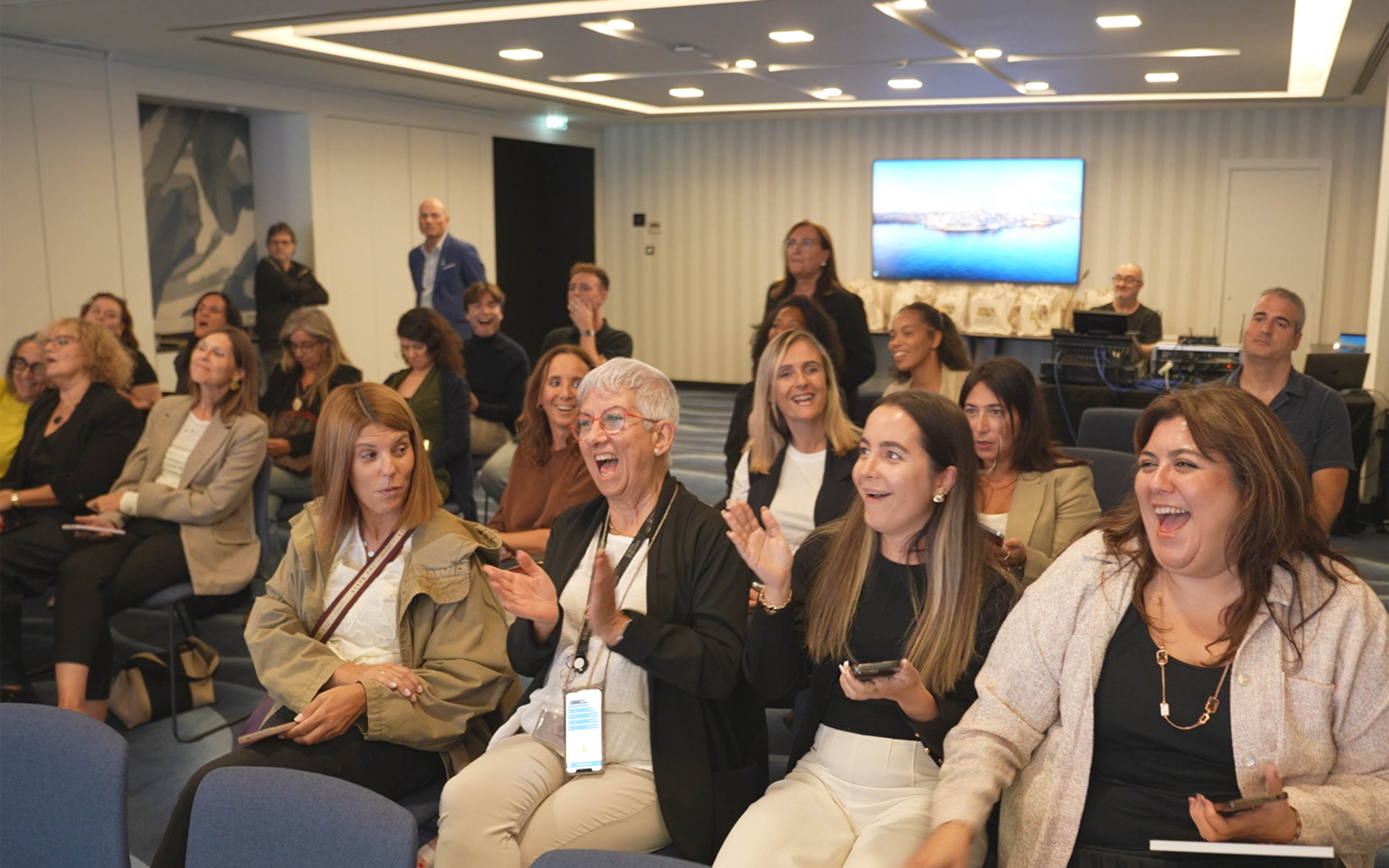 MICE Hub by Newlink_Engagement que transcende: Ligar-se à NewGen em eventos empresariais