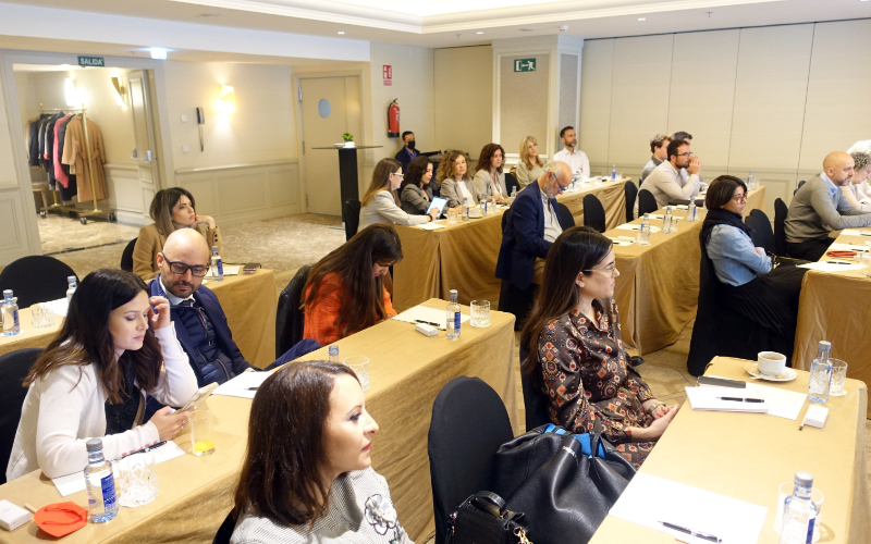 Oportunidades e desafios do trabalho híbrido na mobilidade dos trabalhadores_Madrid