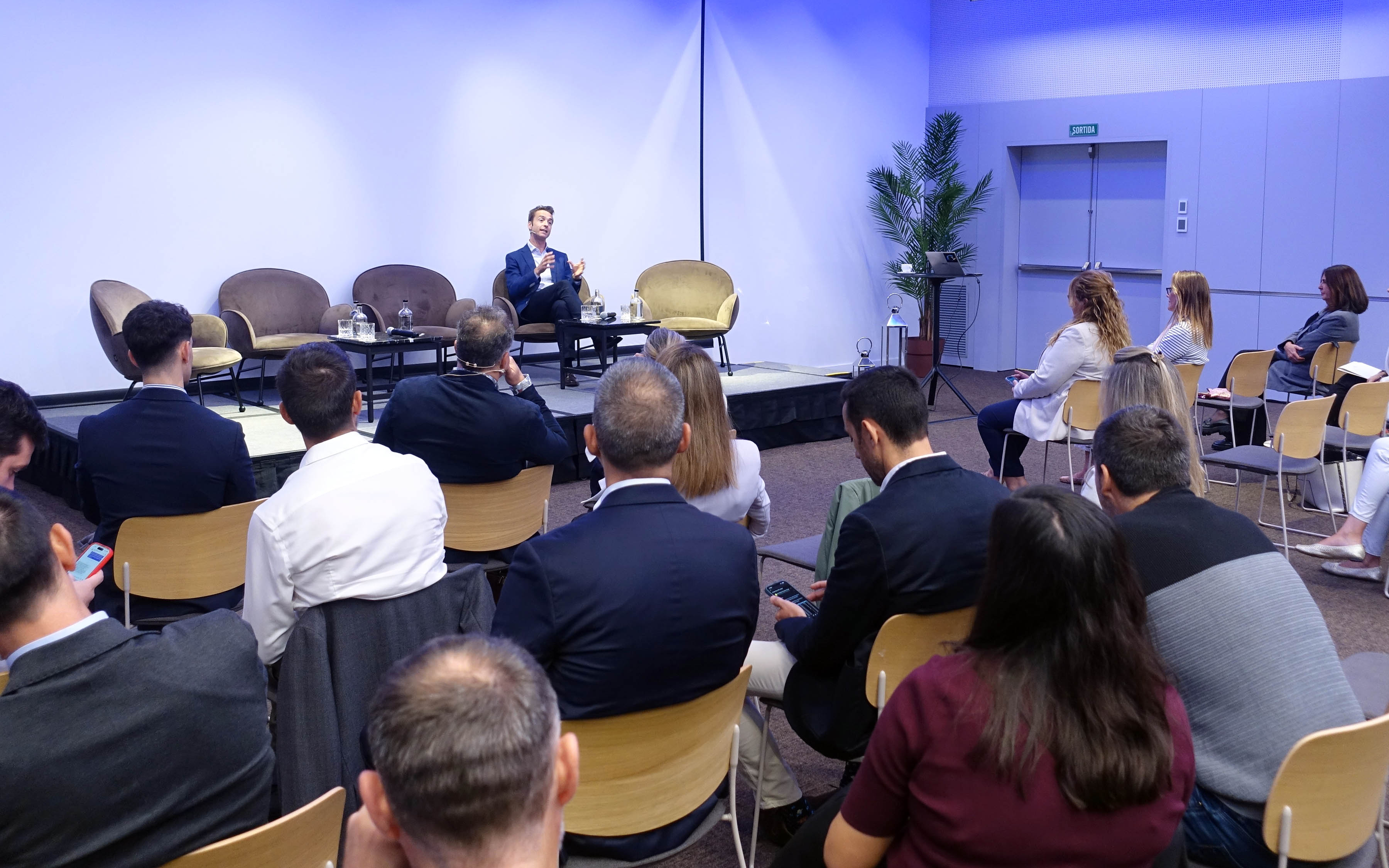 Viajar em tempos conturbados: chaves para lidar com a instabilidade internacional_Barcelona