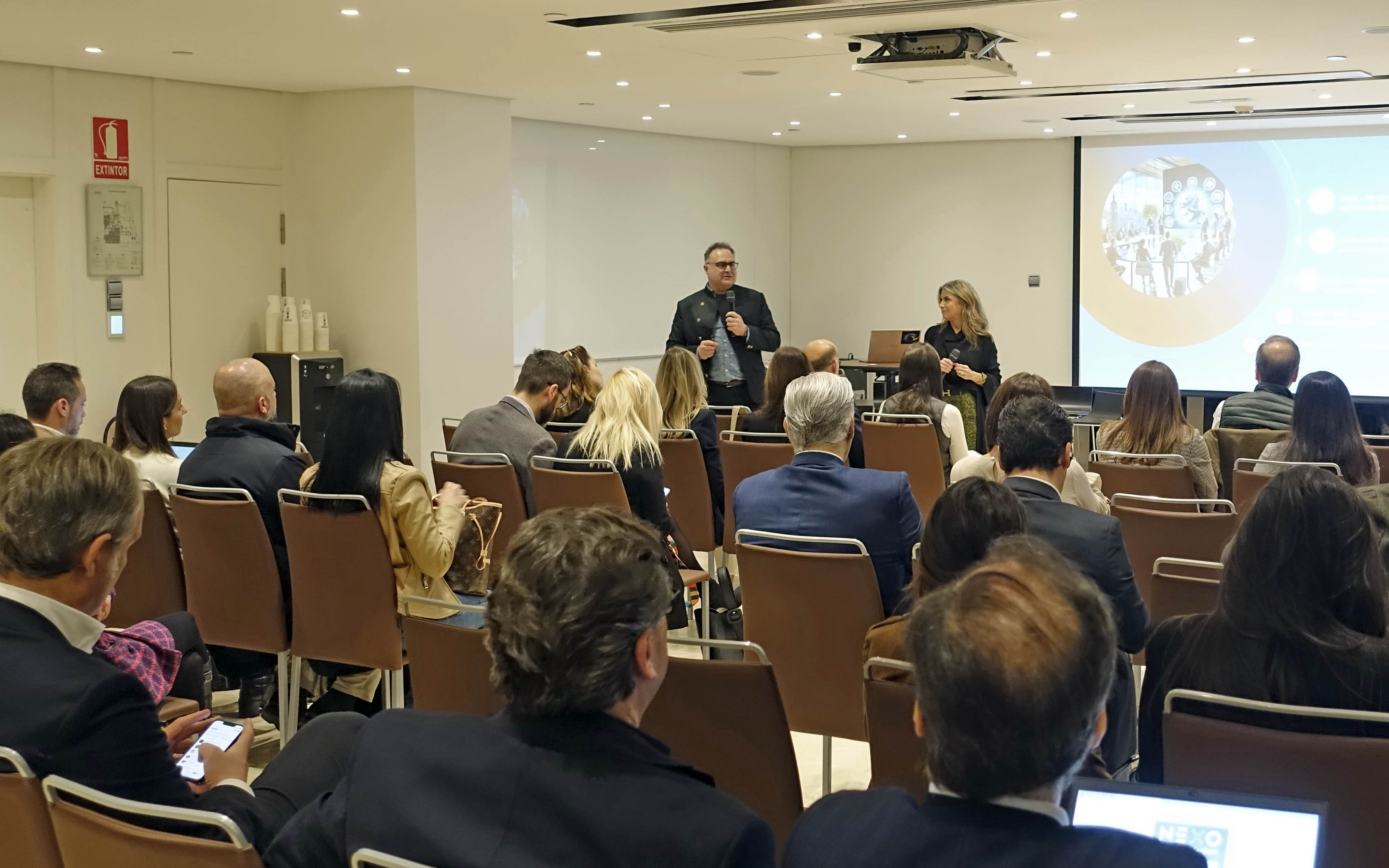 Viajar mais e poluir menos: o paradoxo sustentável_Madrid