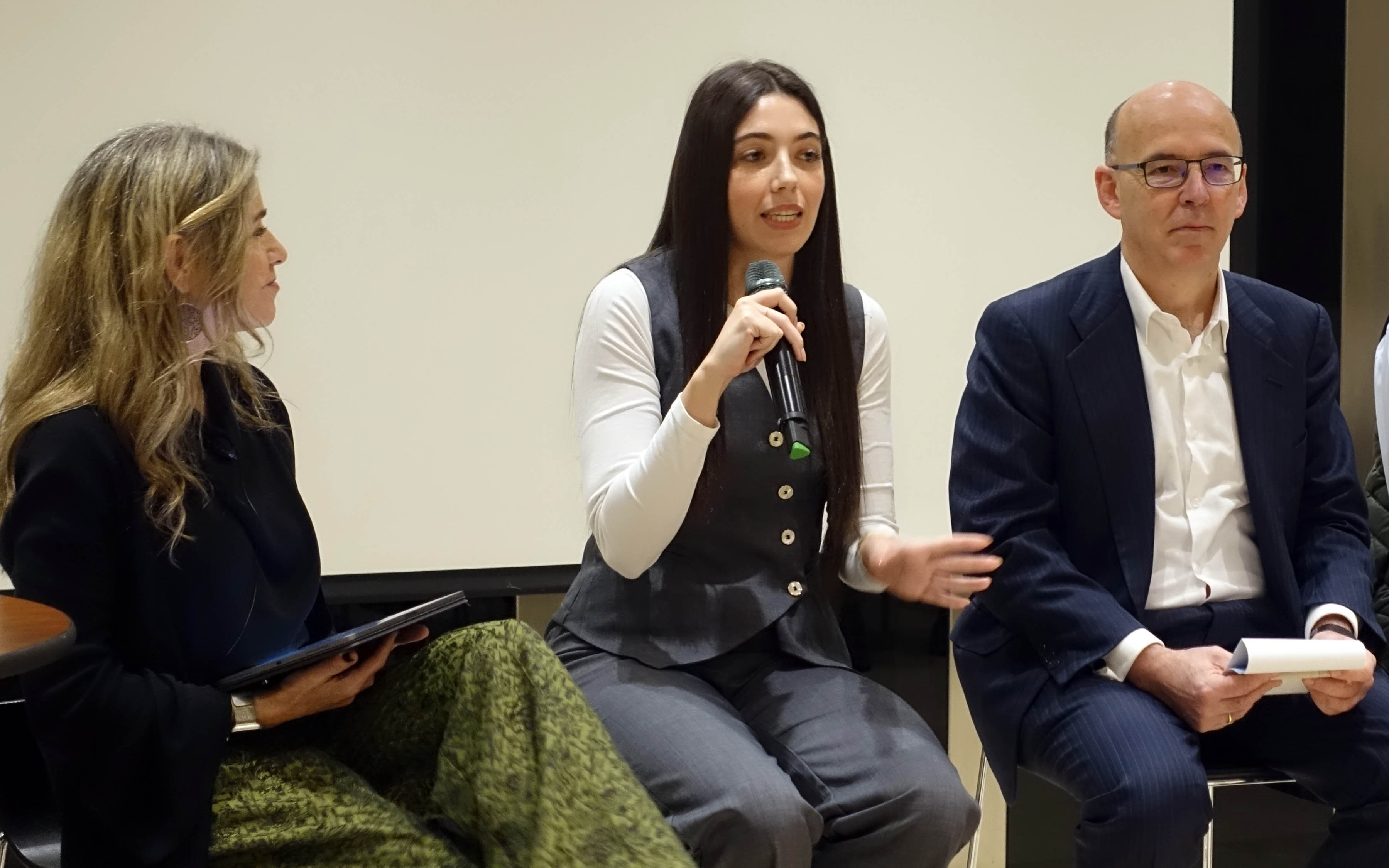 Viajar mais e poluir menos: o paradoxo sustentável_Madrid