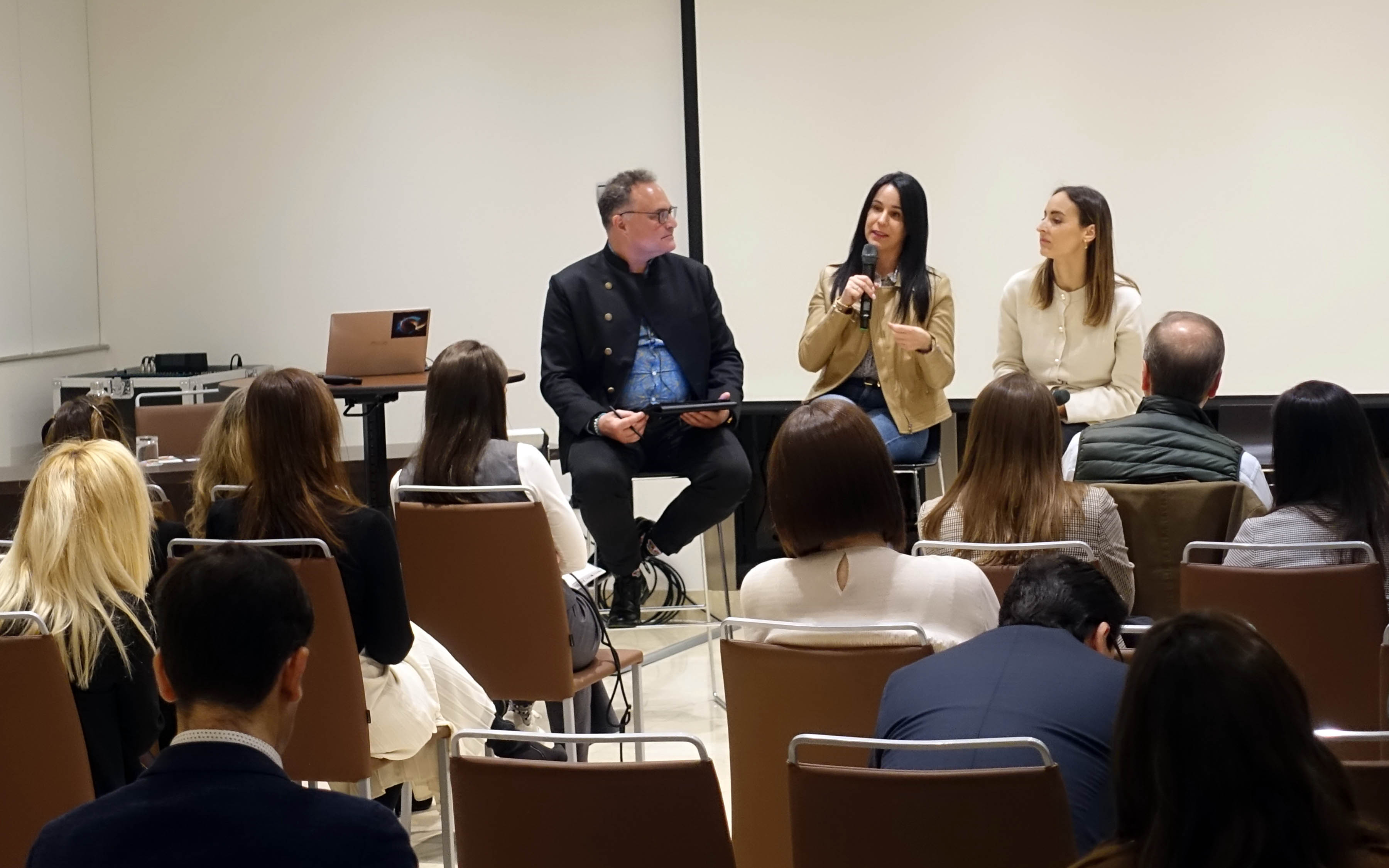 Viajar mais e poluir menos: o paradoxo sustentável_Madrid