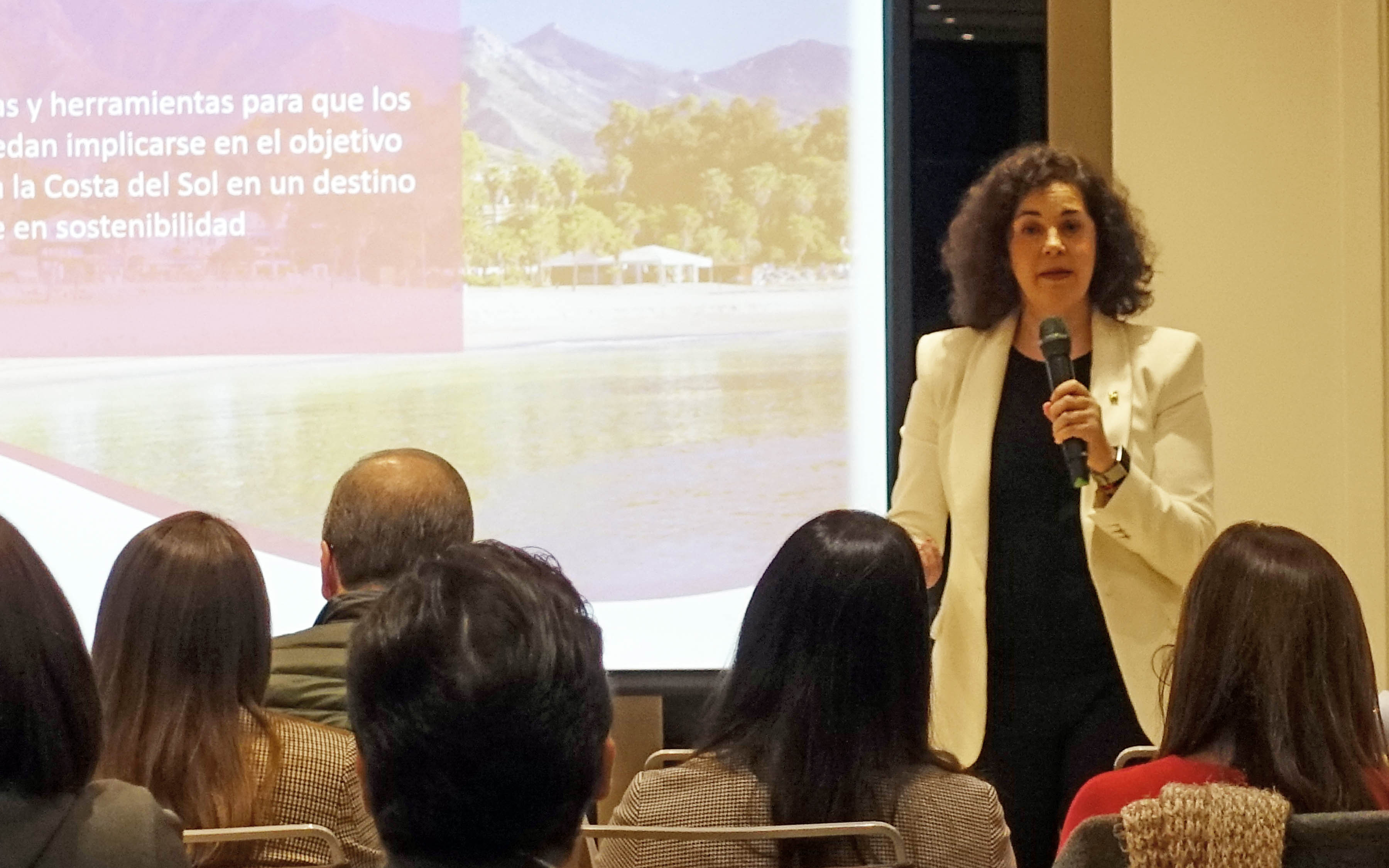 Viajar mais e poluir menos: o paradoxo sustentável_Madrid