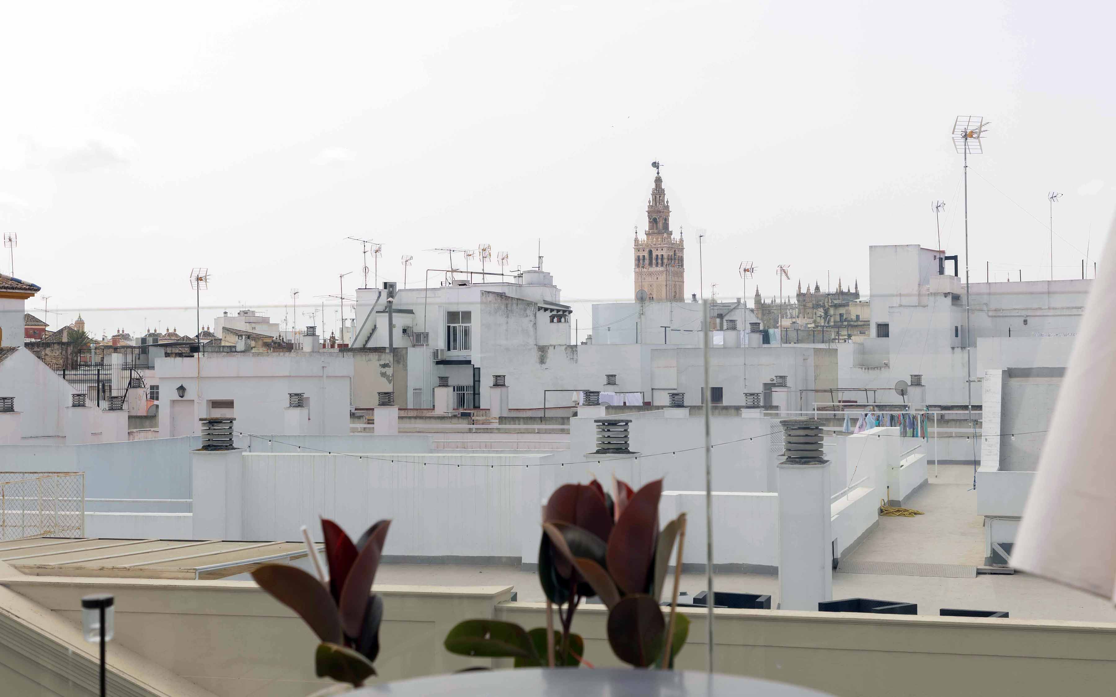 Viagens de negócios em 2025. Como conter a escalada dos preços?_Sevilha